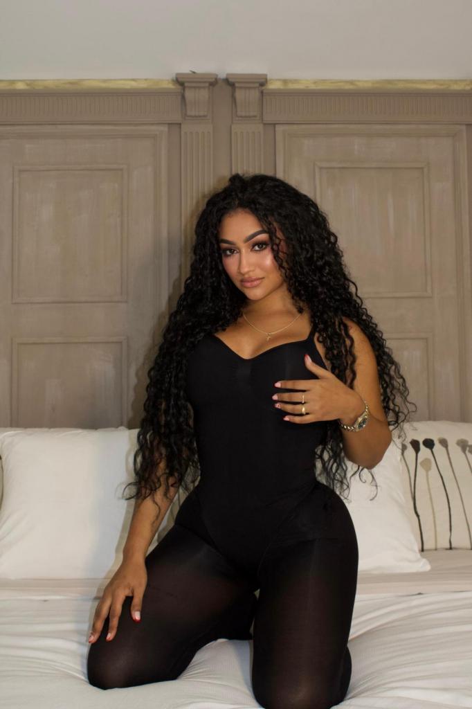 Chica busca chico en Almería: 