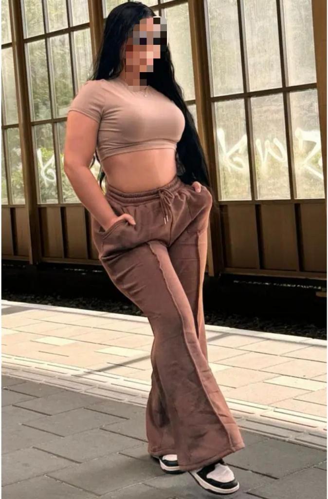 Chica busca chico en Cádiz: 