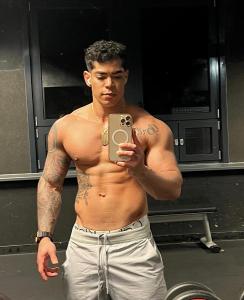 692933691: Chico busca chica en Madrid