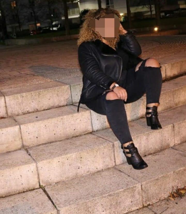 Chica busca chico en Sevilla: 