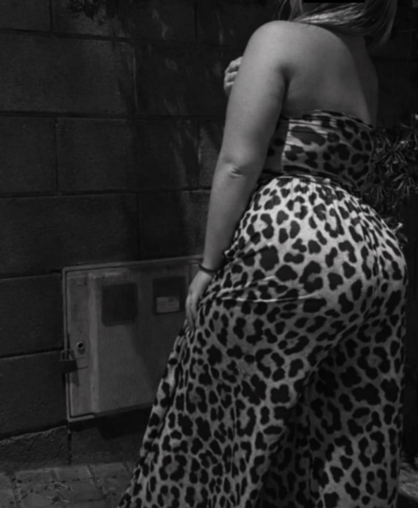 Chica busca chico en Tenerife: 