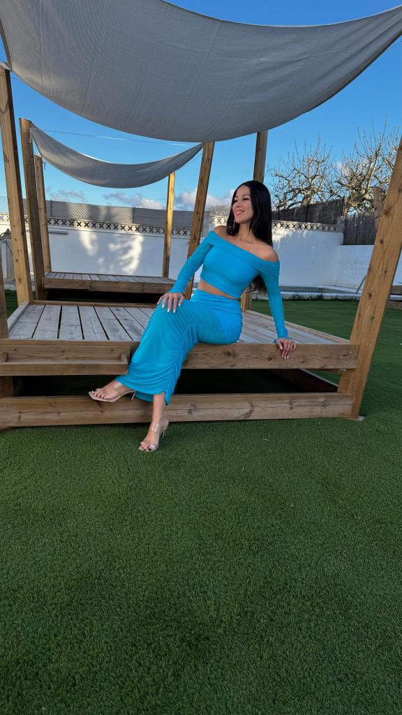 Chica busca chico en Ibiza: 