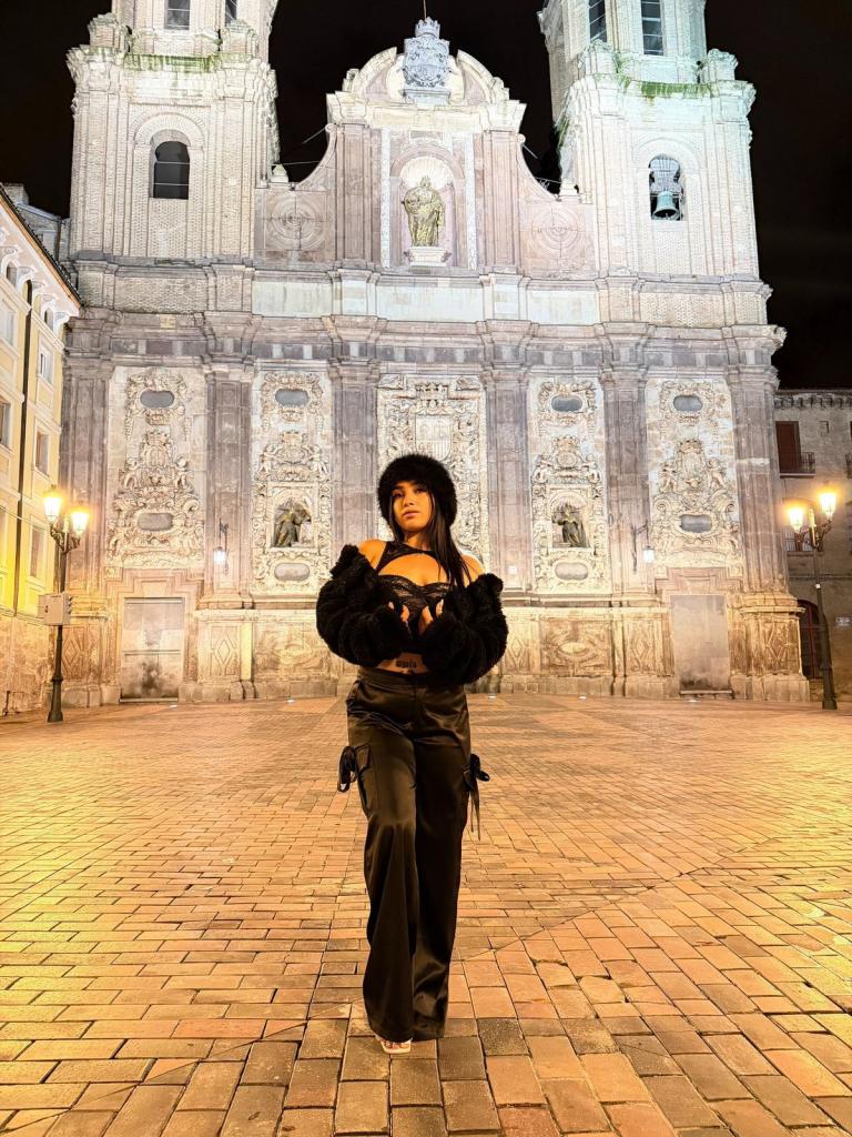 Chica busca chico en Asturias: 