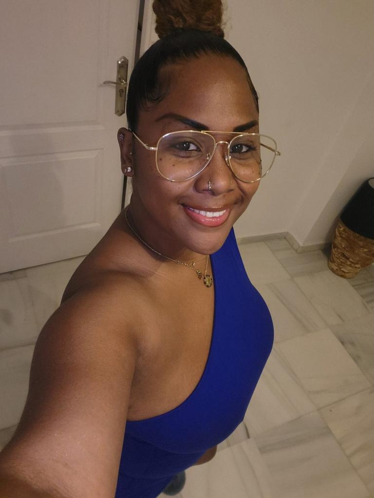 Chica busca chico en Cádiz: 