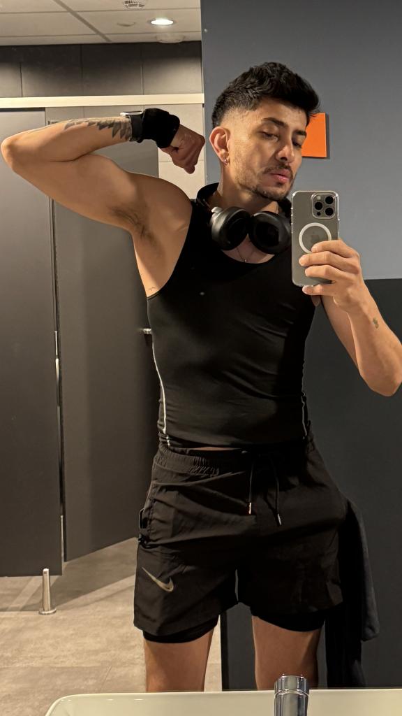 Chico busca chica en Granada: 