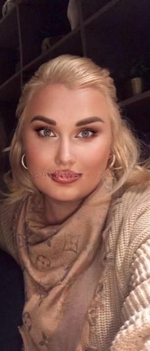 614257030: Chica busca chico en Barcelona