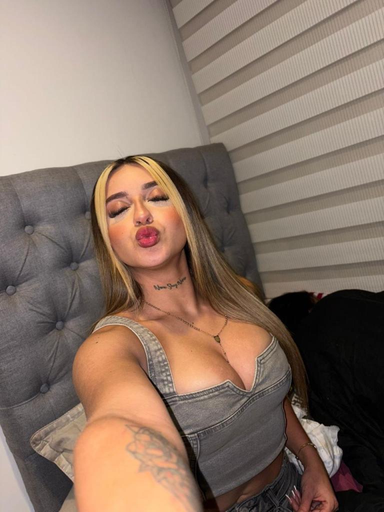 613853376: Chica busca chico en Alicante