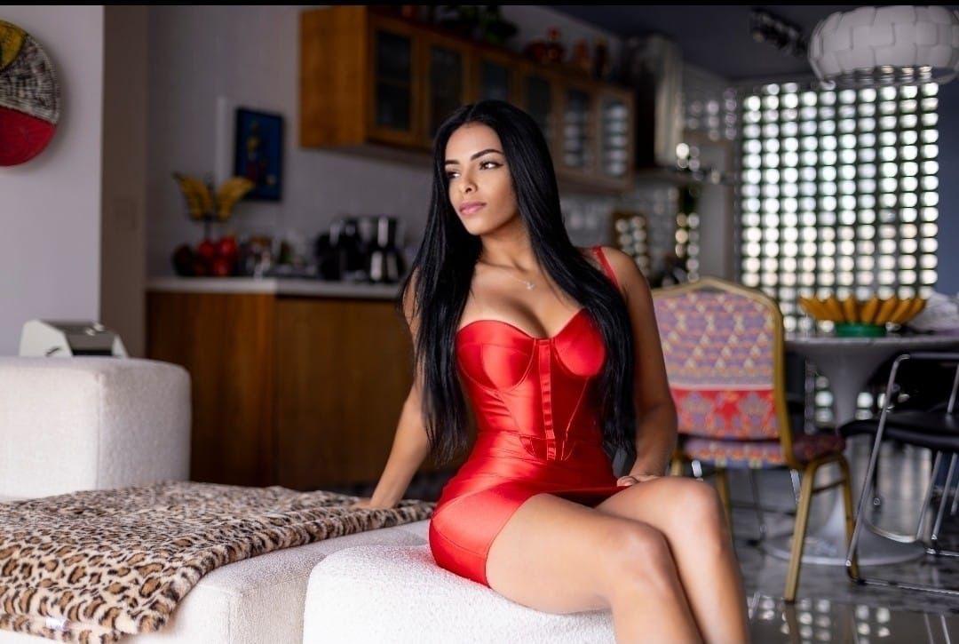 612409664: Chica busca chico en Ibiza