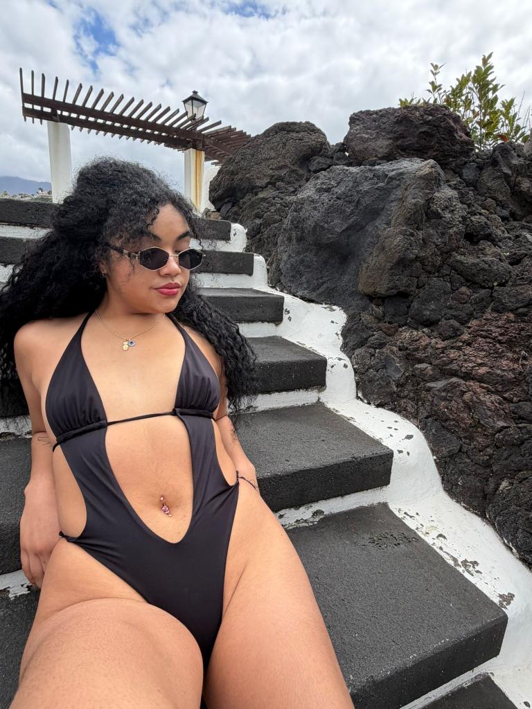 Chica busca chico en Tenerife: 