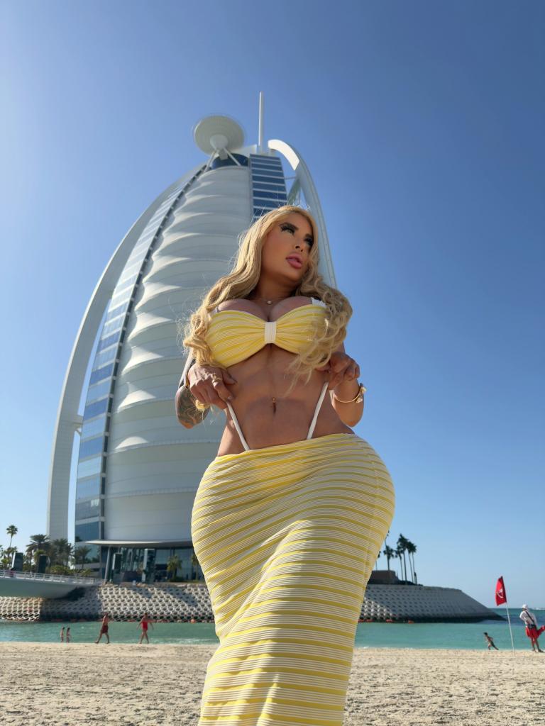 607234782: Chica busca chico en Madrid