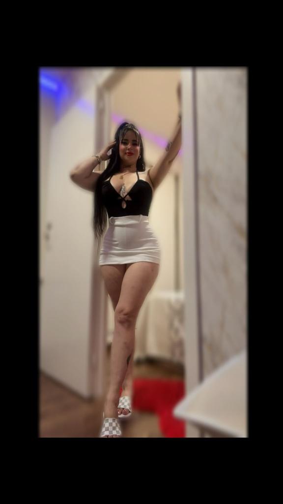 604233615: Chica busca chico en Madrid