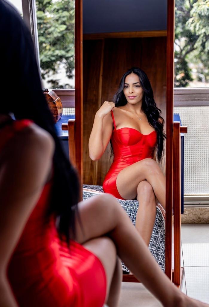 Chica busca chico en Ibiza: 