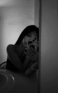 664035348: Chica busca chico en Madrid