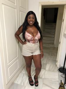 665181170: Chica busca chico en Cádiz