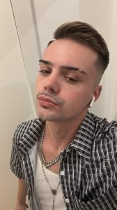 614073973: Chico busca chica en Madrid