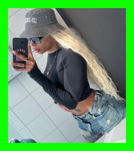 663071564: Transexual en Barcelona