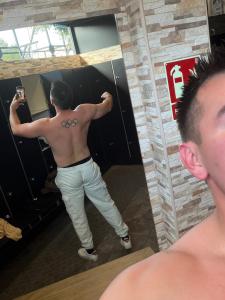 679034217: Chico busca chica en Málaga