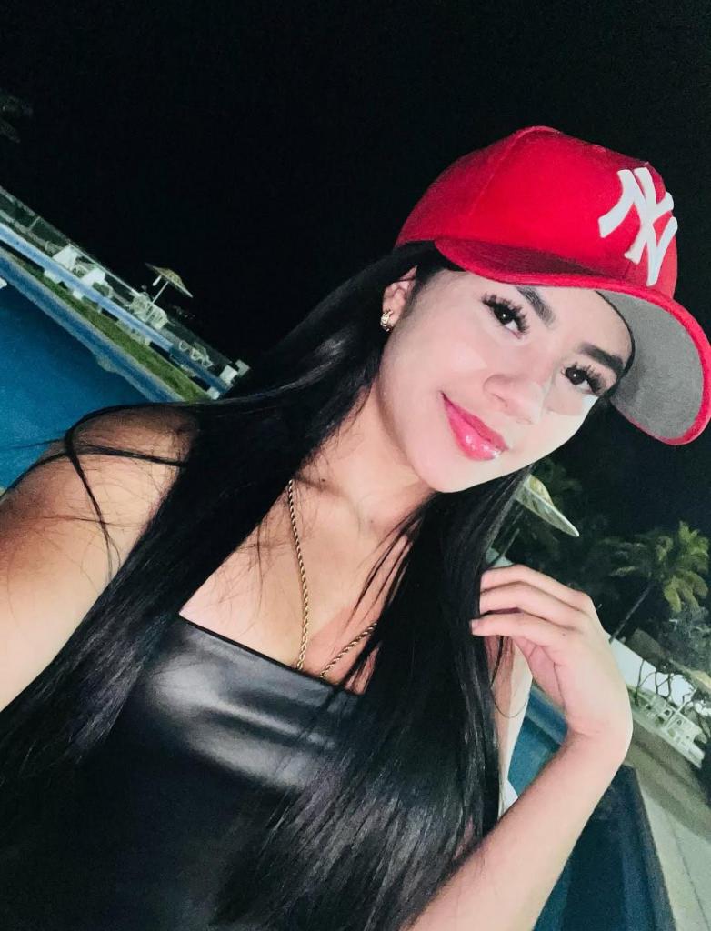 Chica busca chico en Tenerife: 