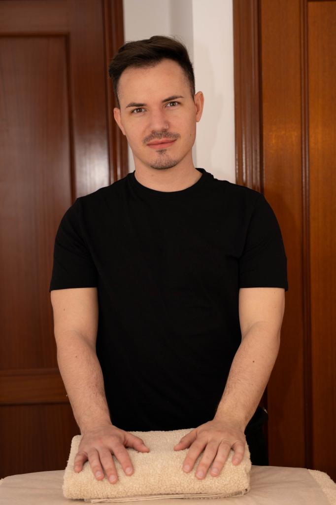 Chico busca chica en Málaga: 