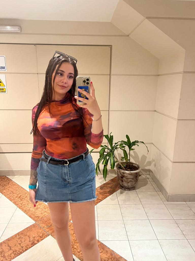 662524655: Chica busca chico en Madrid