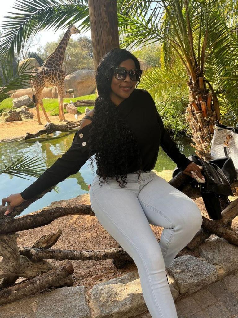 Chica busca chico en Almería: 