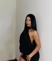 610643622: Chica busca chico en Barcelona