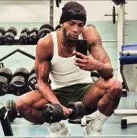 695724923: Chico busca chica en Alicante