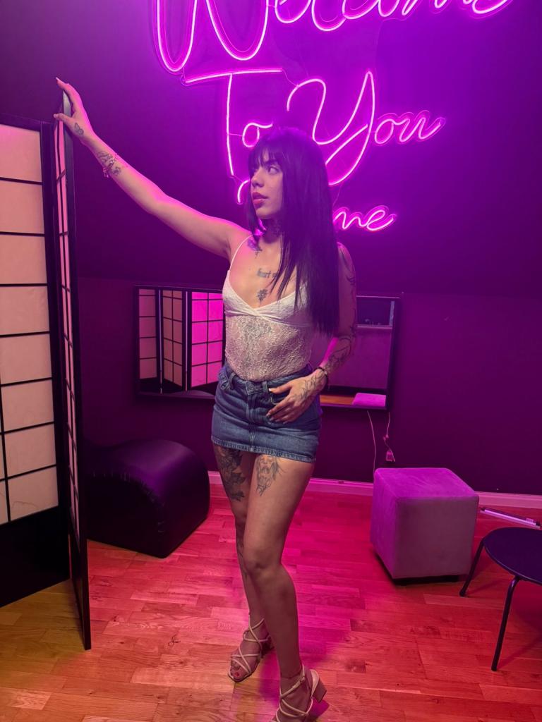 Chica busca chico en Madrid: 