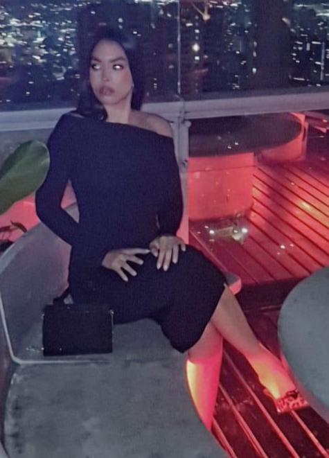 Chica busca chico en Ibiza: 