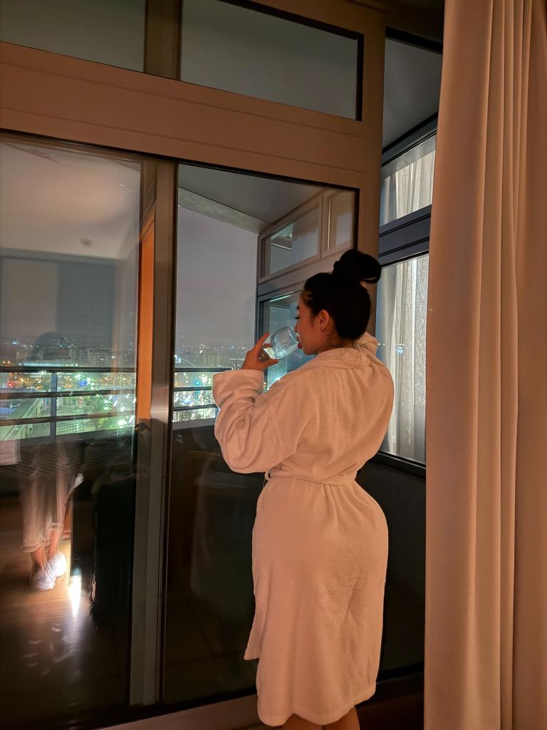 671325377: Chica busca chico en Madrid