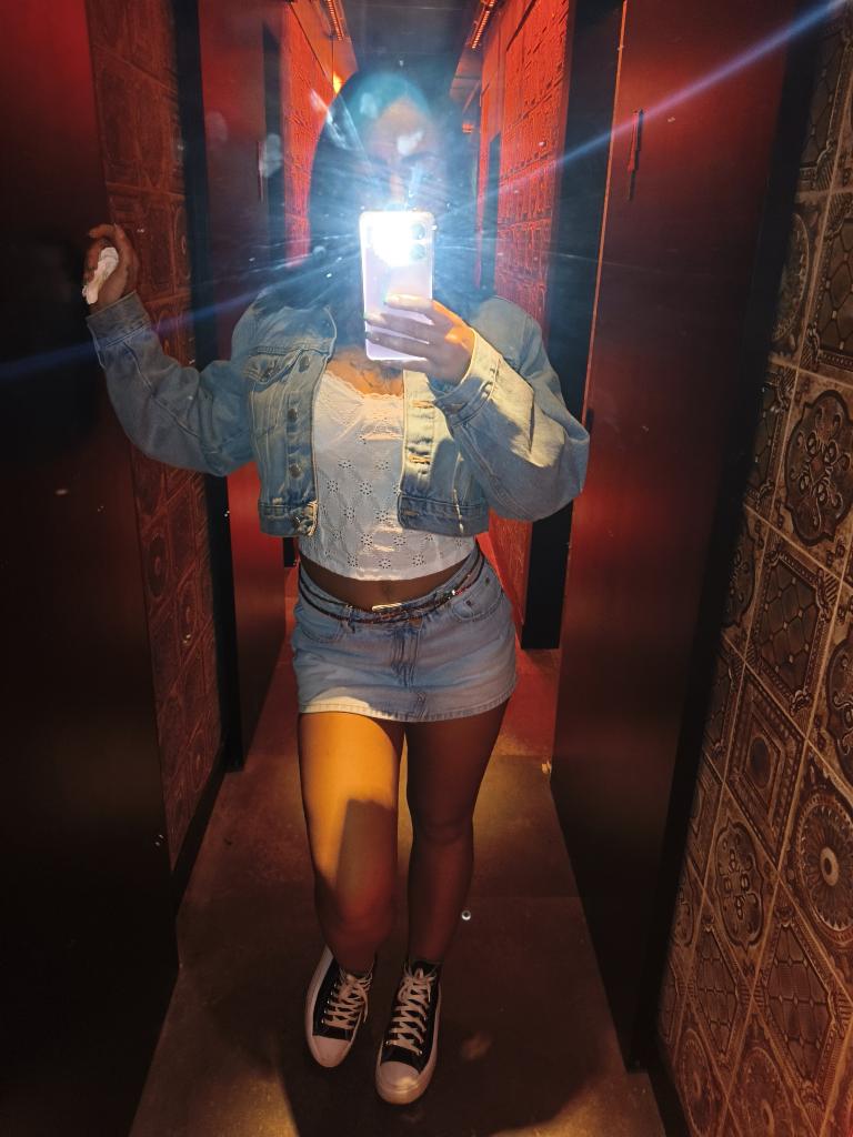 678419141: Chica busca chico en Barcelona