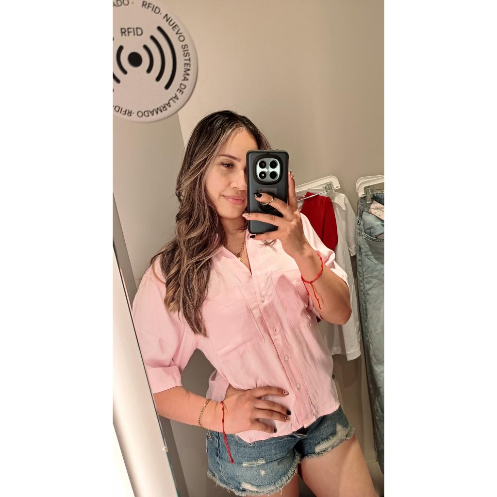 667694619: Chica busca chico en Sevilla