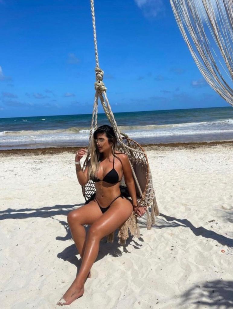 Chica busca chico en Menorca: 