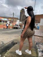 607215576: Chica busca chico en Gerona