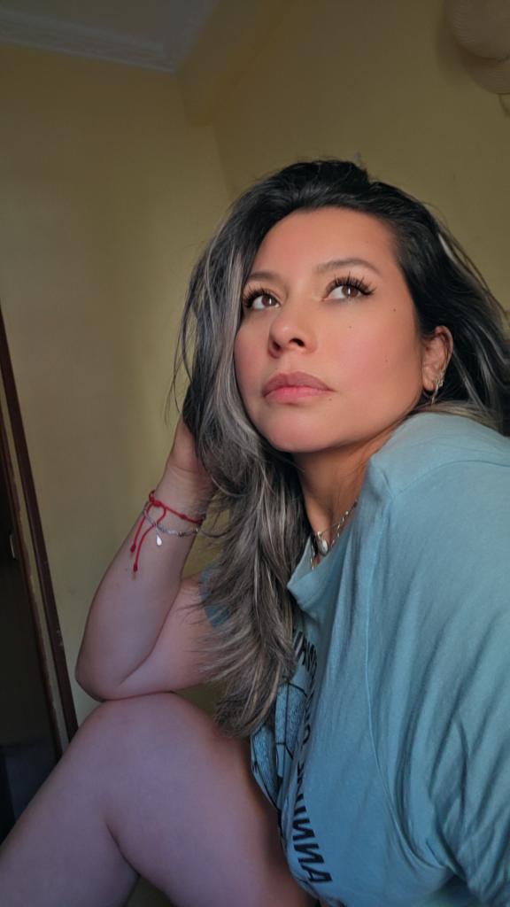 614479180: Chica busca chico en Sevilla