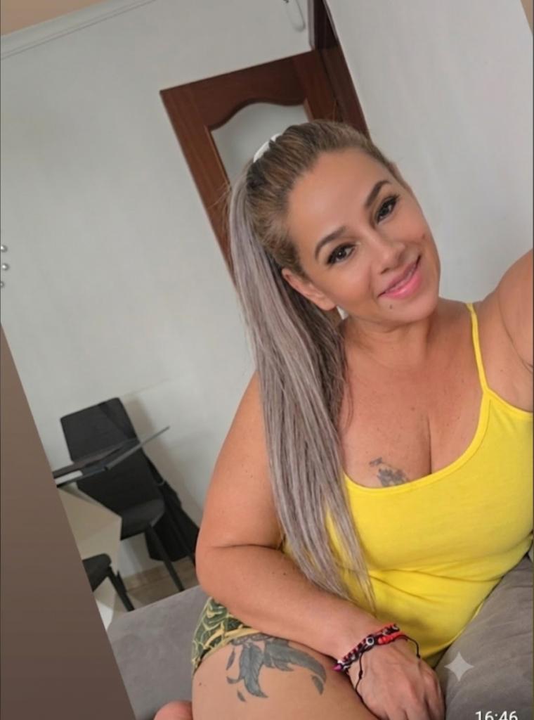Chica busca chico en Tenerife: 