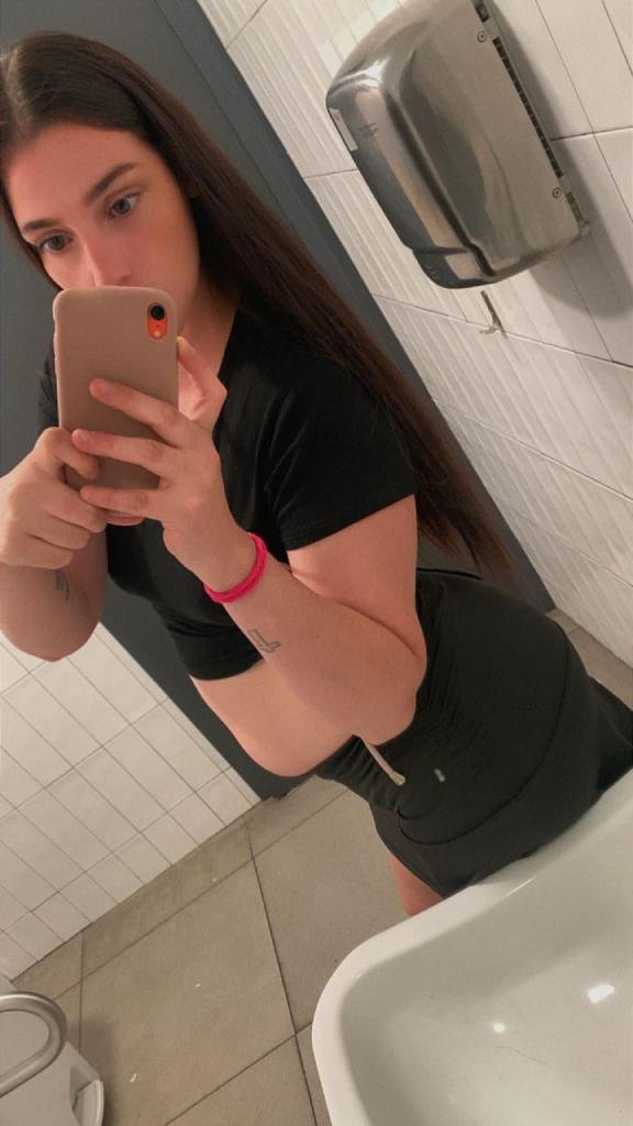 670561471: Chica busca chico en Mallorca