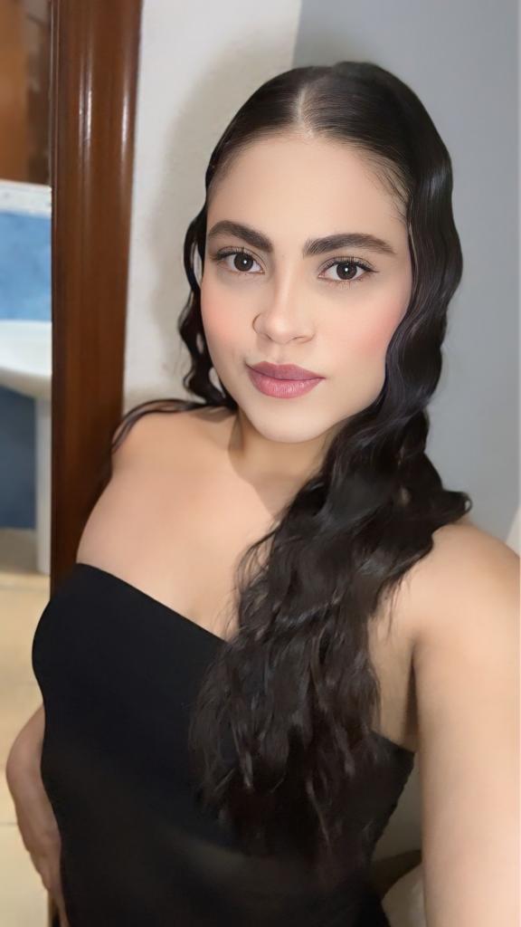 613793336: Chica busca chico en Barcelona