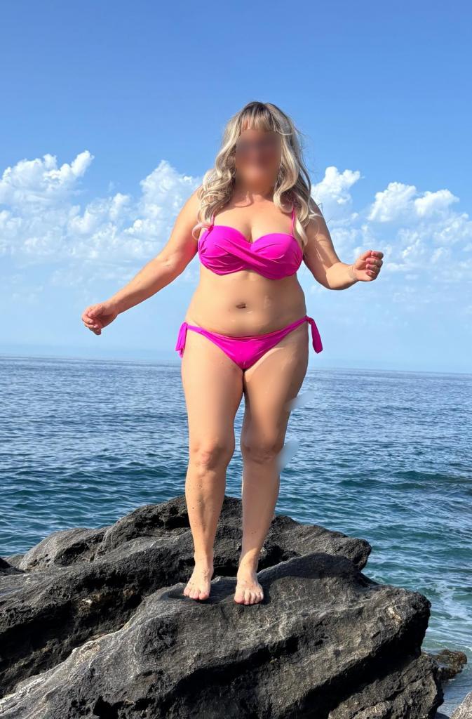 Chica busca chico en Almería: 