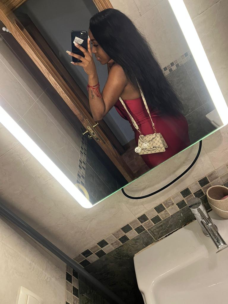 632143116: Chica busca chico en Cádiz