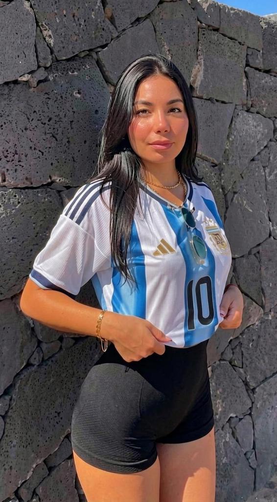 607805887: Chica busca chico en Mallorca