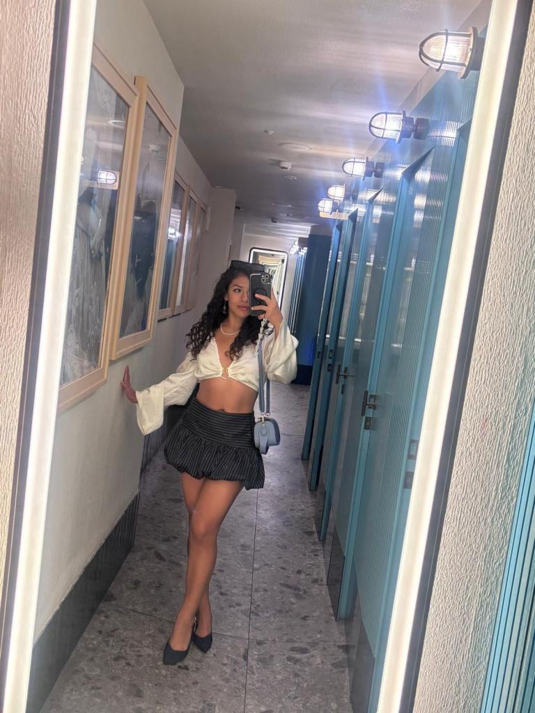 Chica busca chico en Ibiza: 