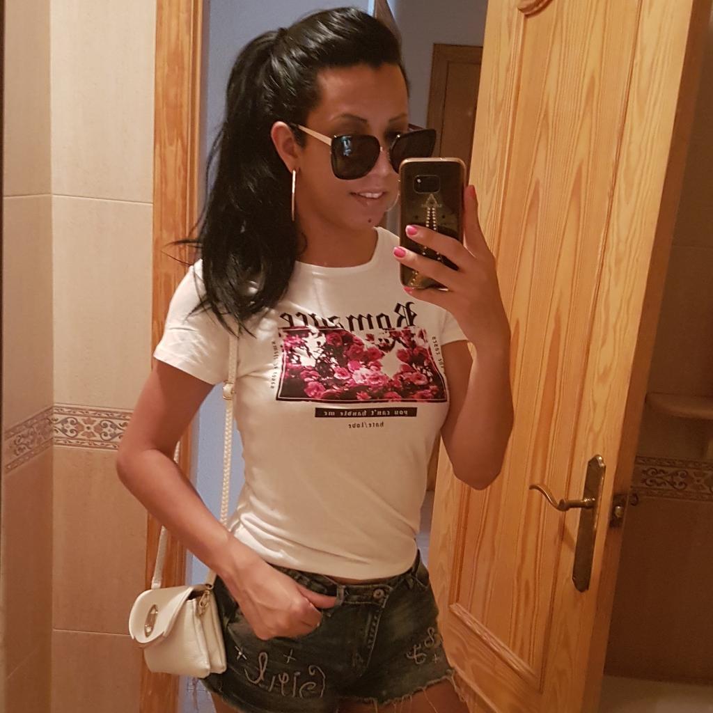 613975294: Transexual en Almería