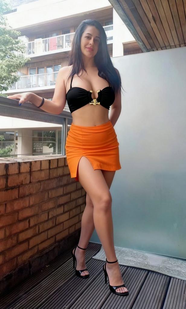 Chica busca chico en Almería: 