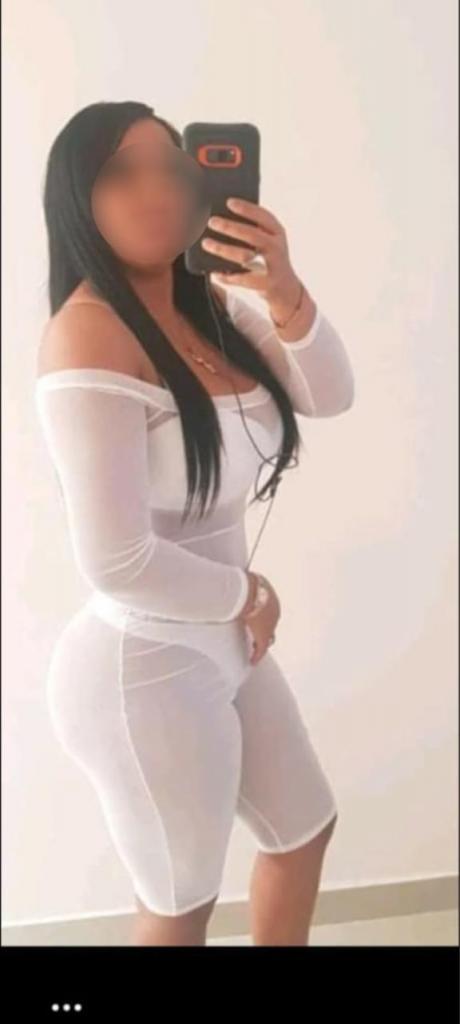 640042803: Chica busca chico en La Coruña