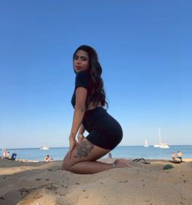 613768958: Chica busca chico en Barcelona