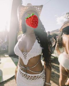 642484160: Chica busca chico en León