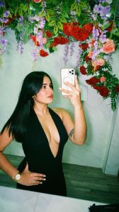 697961546: Chica busca chico en Barcelona