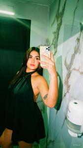 697961546: Chica busca chico en Barcelona
