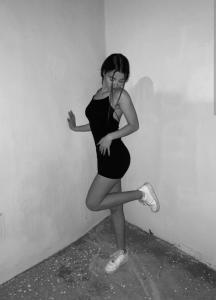687431427: Chica busca chico en Orense